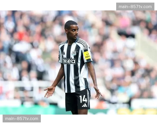 利物浦伊萨克停球抽射 前锋第一脚触球质量关键